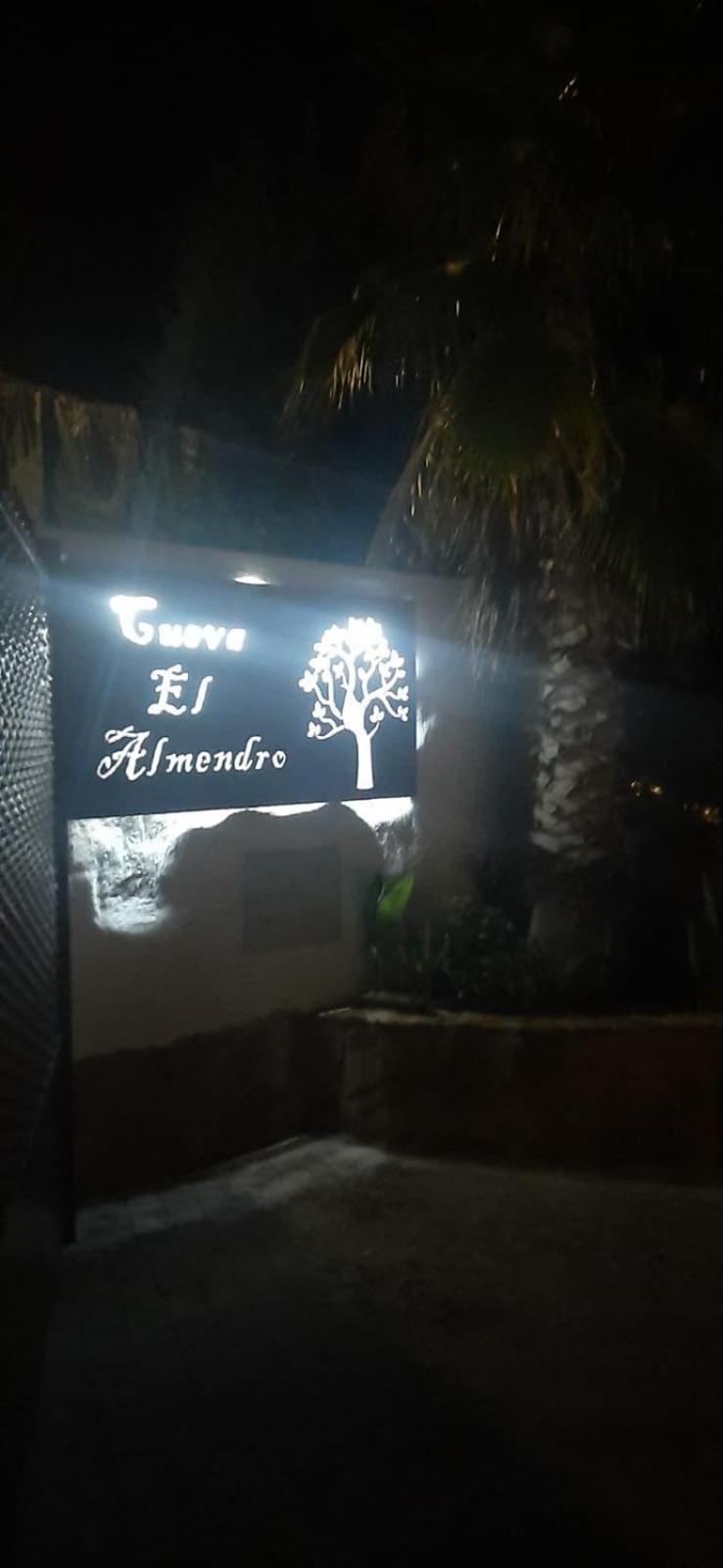 Casa Cueva El Almendro Guest House Pegalajar Eksteriør bilde